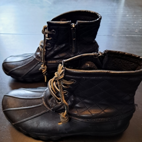 Steve Madden Black Rain Boots   Size 7 - Picture 3 of 9